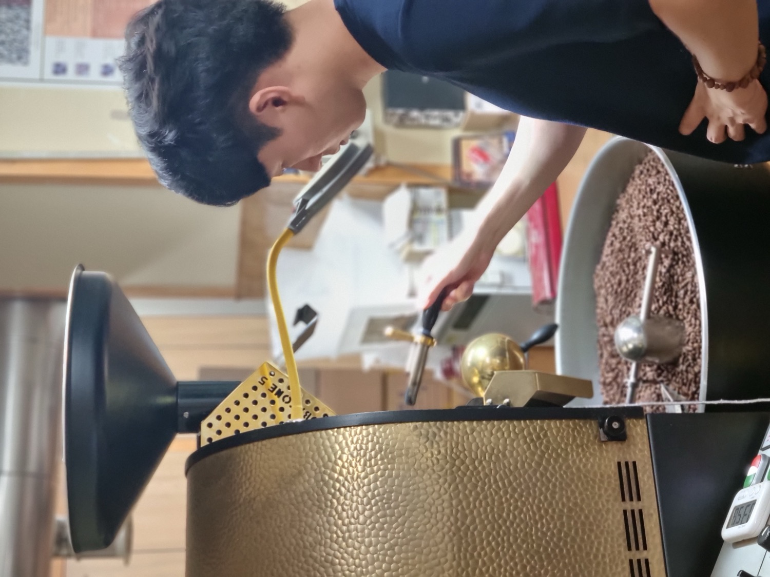 焙煎 · 生豆の投入